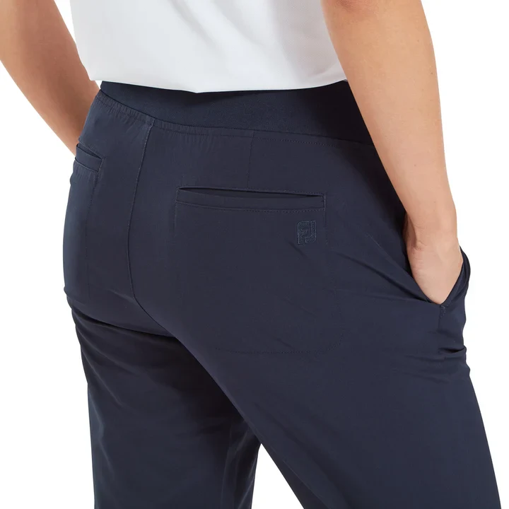 Lightweight Cropped Pant - Image 3